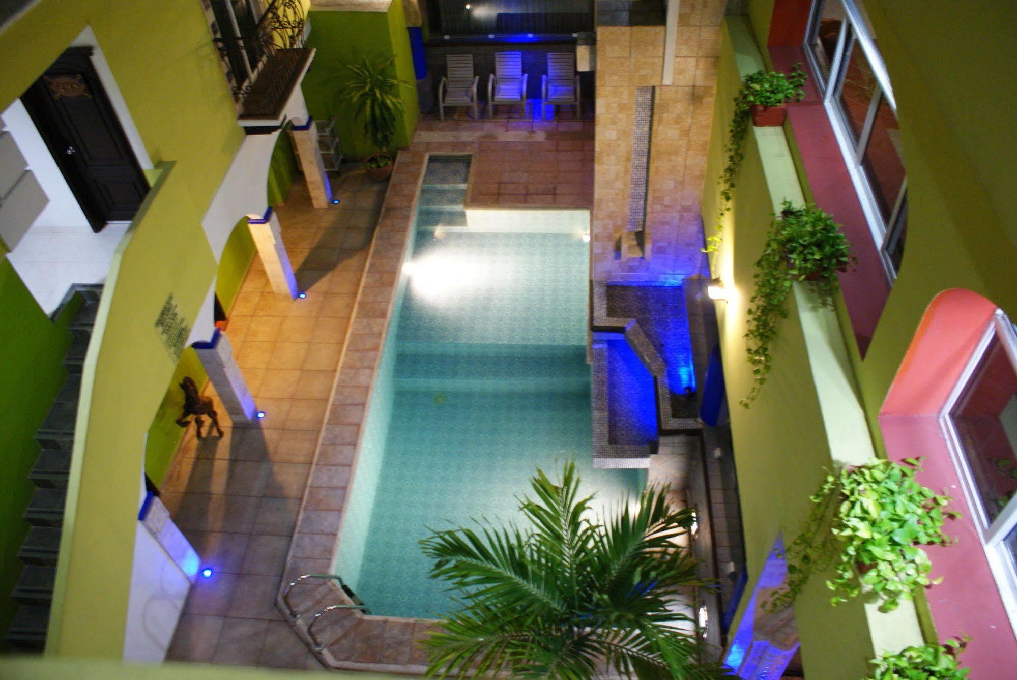 Suites Flamboyanes Merida Bagian luar foto
