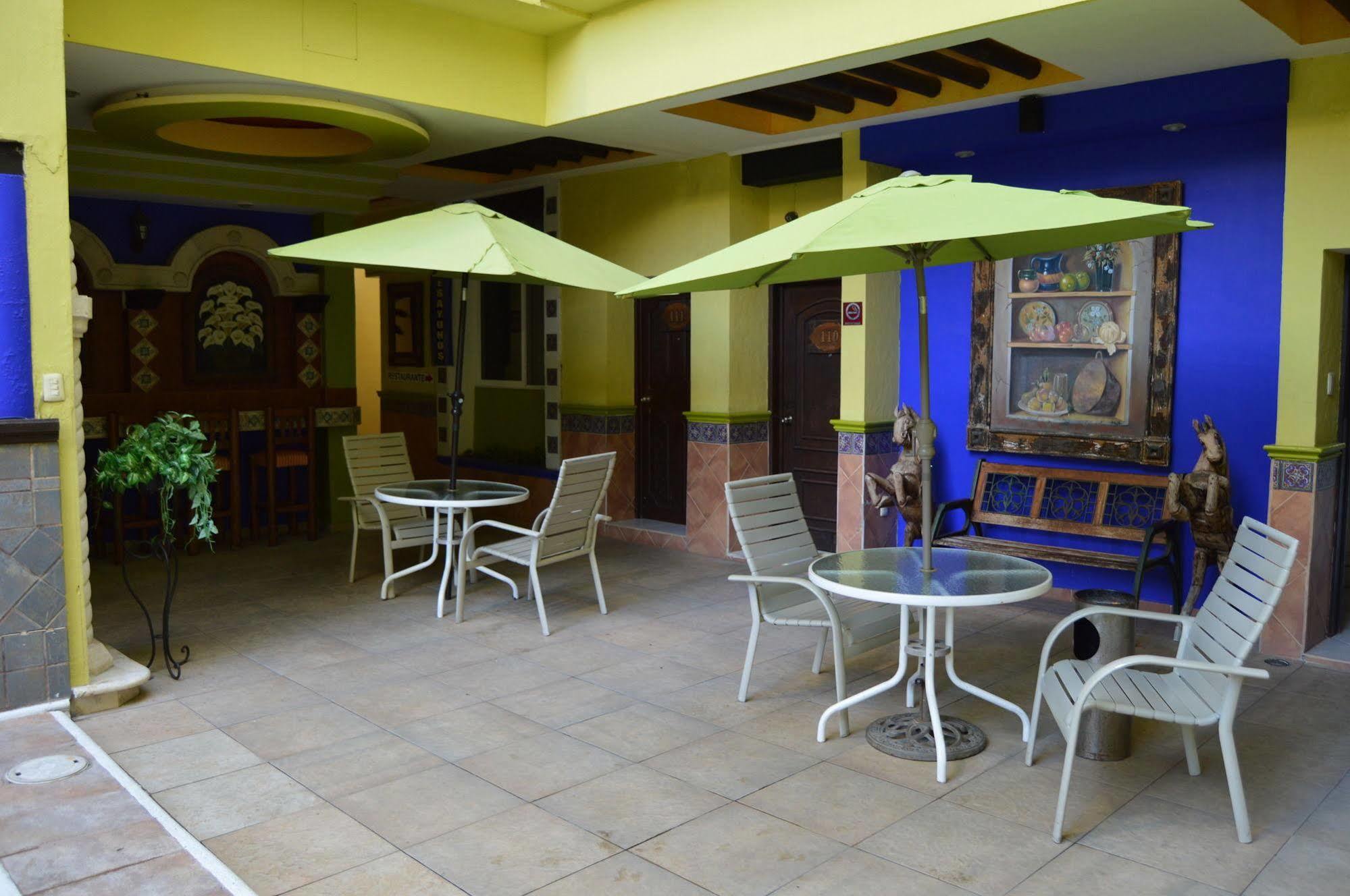 Suites Flamboyanes Merida Bagian luar foto
