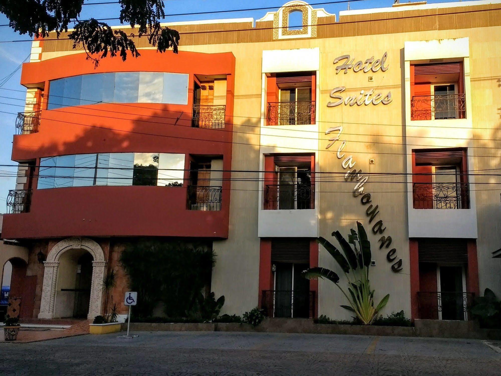 Suites Flamboyanes Merida Bagian luar foto