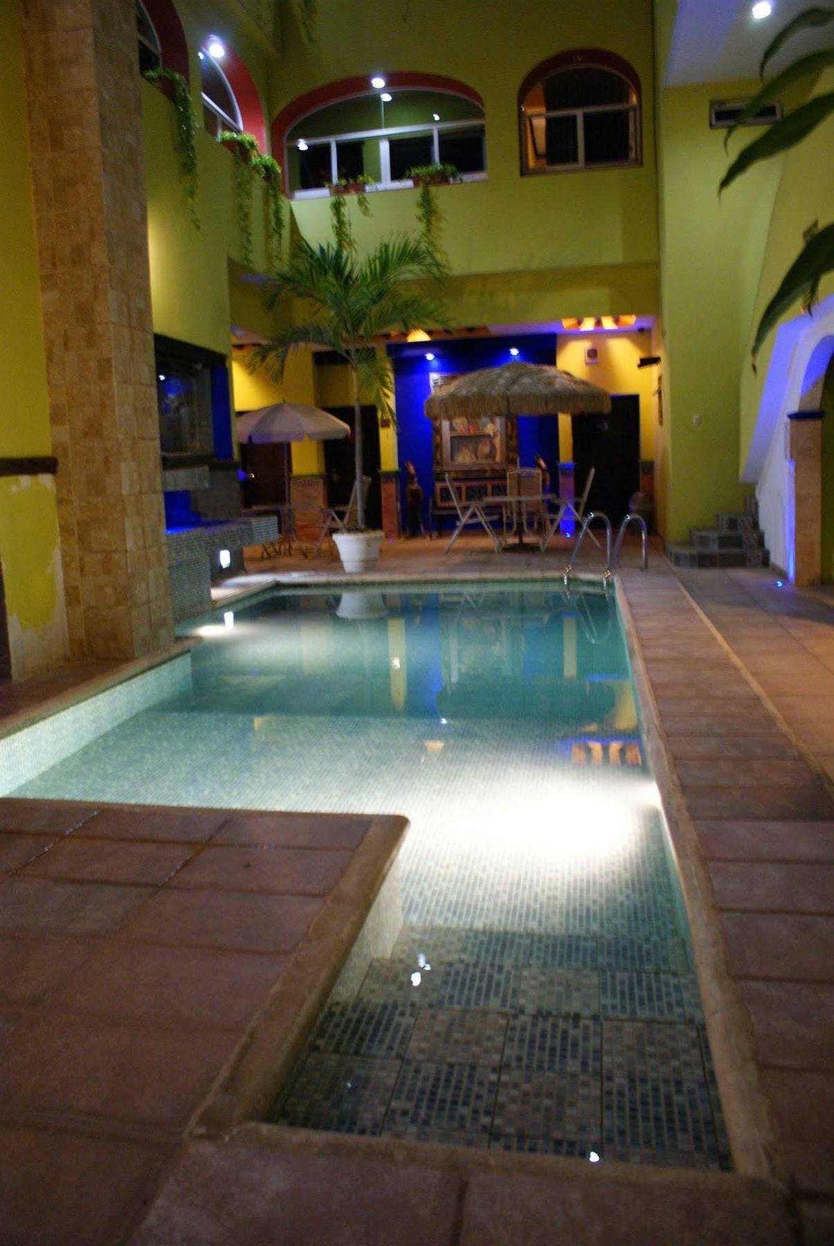 Suites Flamboyanes Merida Bagian luar foto