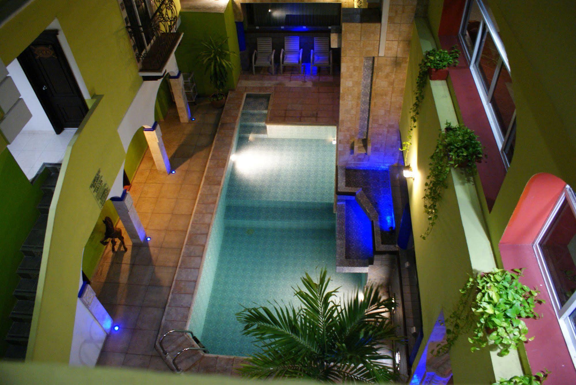 Suites Flamboyanes Merida Bagian luar foto